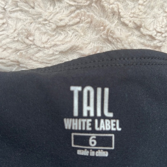 TAIL Mulligan pull on shorts in Onyx Black Size 6 EUC - Picture 4 of 16